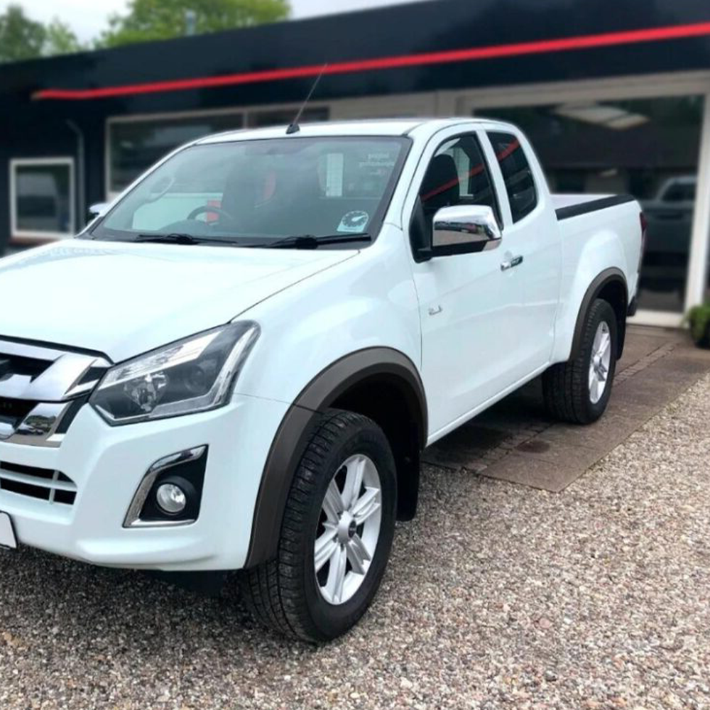 Isuzu DMAX 12-21 Fender Flares OEM Smooth M/B