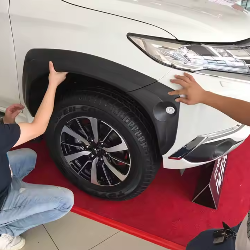 Pajero Sport 2016-2019 V1 Fender Flares Smooth M/B