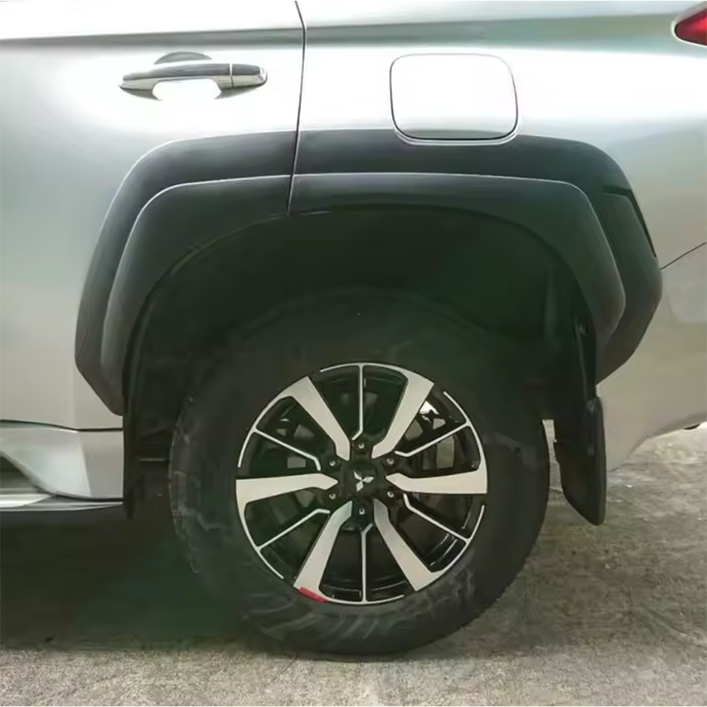 Pajero Sport 2016-2019 V1 Fender Flares Smooth M/B