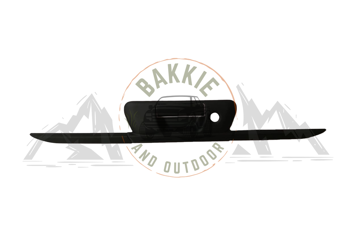 Nissan Navara: Rear Trunklid Cover No Cam Black